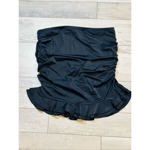 Septangle plus size black swim skirt size 24W